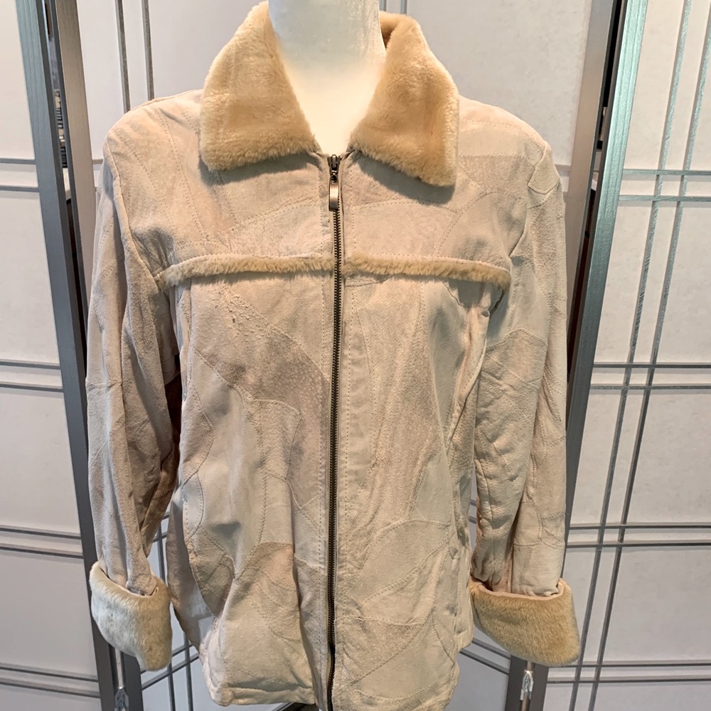 *Gently Worn* Suede with warm lining Jacket. L